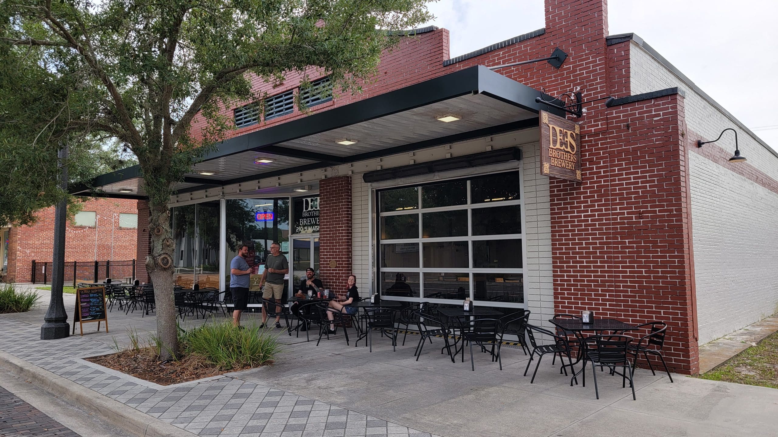 Dees brothers Brewery storefront