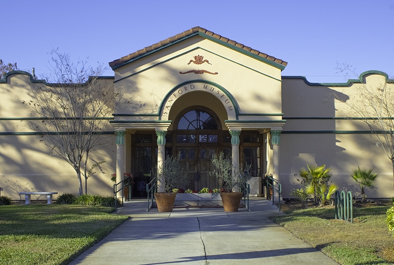 The entrance to the Sanford Museum